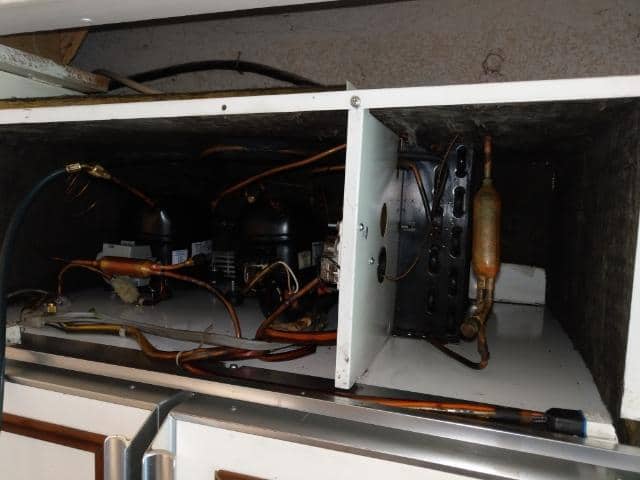 Sub-zero service area panel